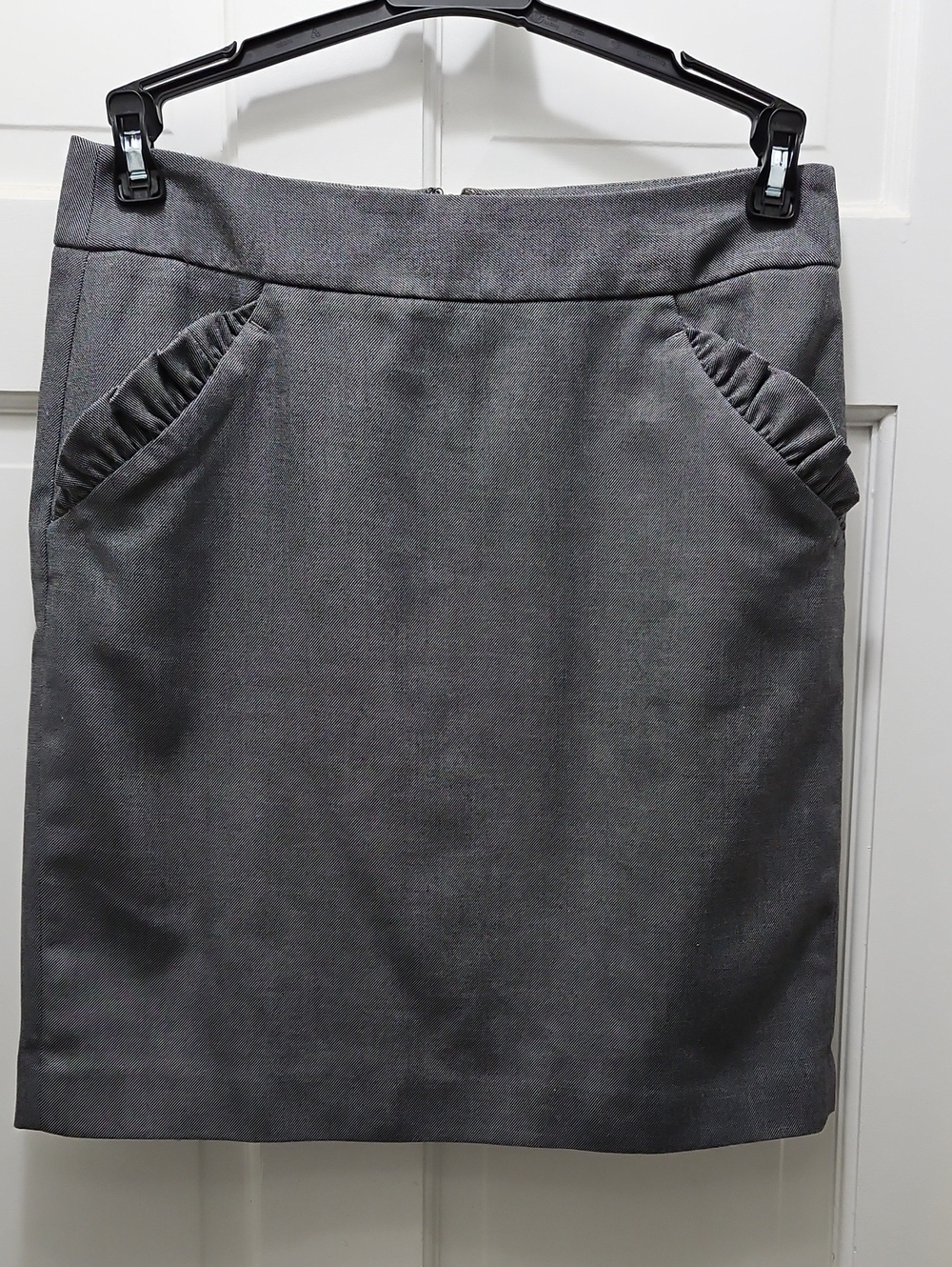LOFT Gray Pencil Skirt with Ruffle-Trim Pockets